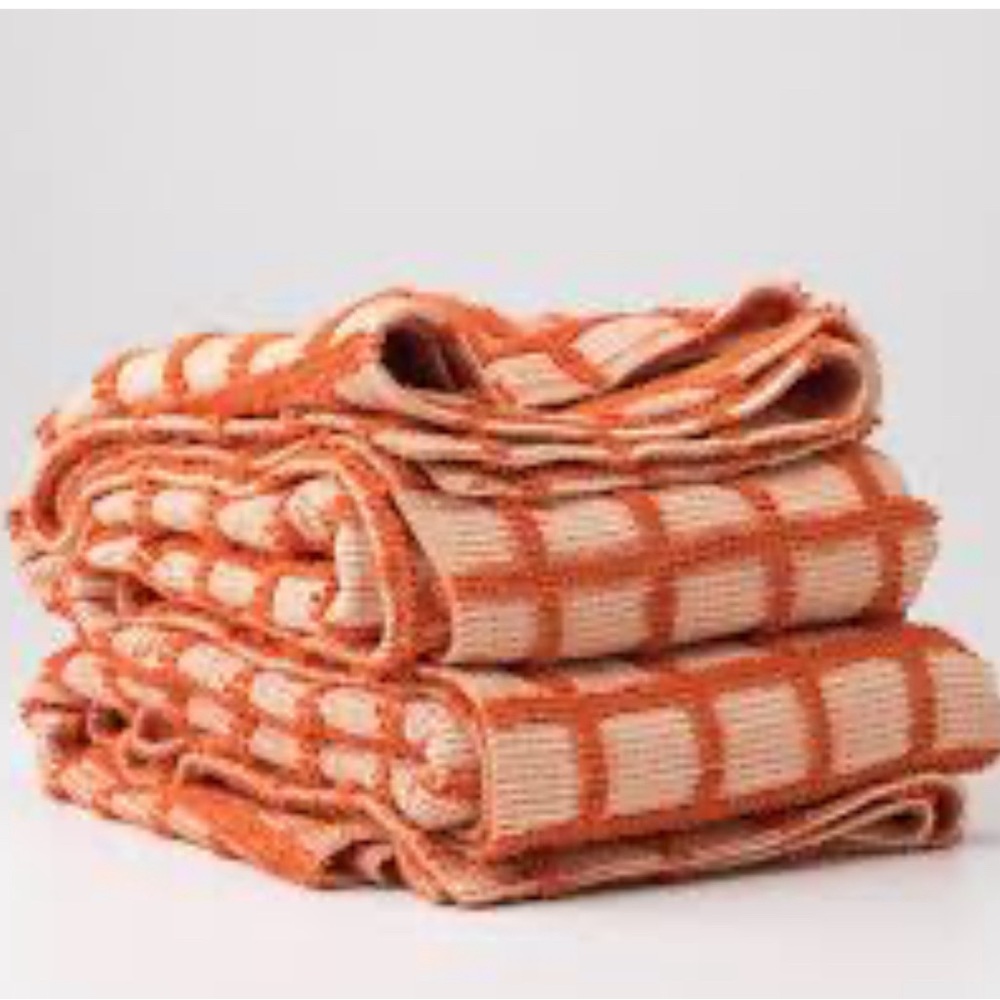 Schoolhouse queen bedding set.